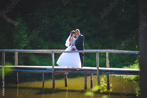 Elegant pair of newlyweds in a beautiful national park