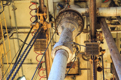 Diverter and Low Pressure Riser Under the Rig Floor Jack Up Rig