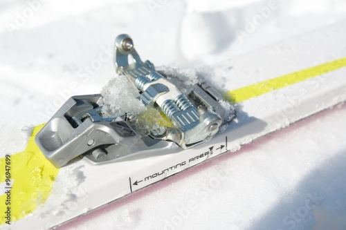 Close Up Ski Touring Binding