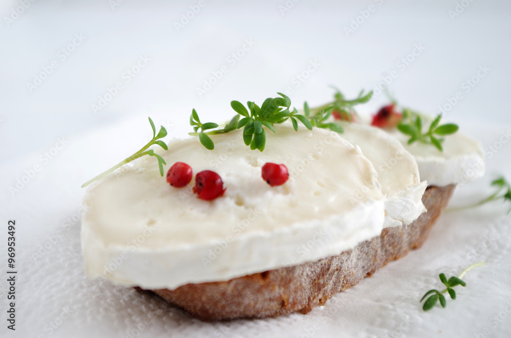 brot mit ziegenkäse brot mit ziegenkäse
