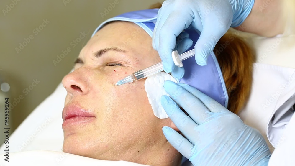 Cosmetic treatment with injection in a clinic Cosmetic treatment with injection in a clinic