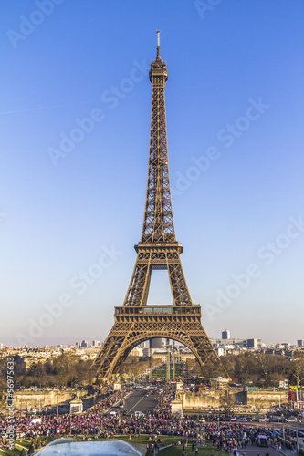 Fototapeta Naklejka Na Ścianę i Meble -  Celebrations at the Eiffel Tower in Paris