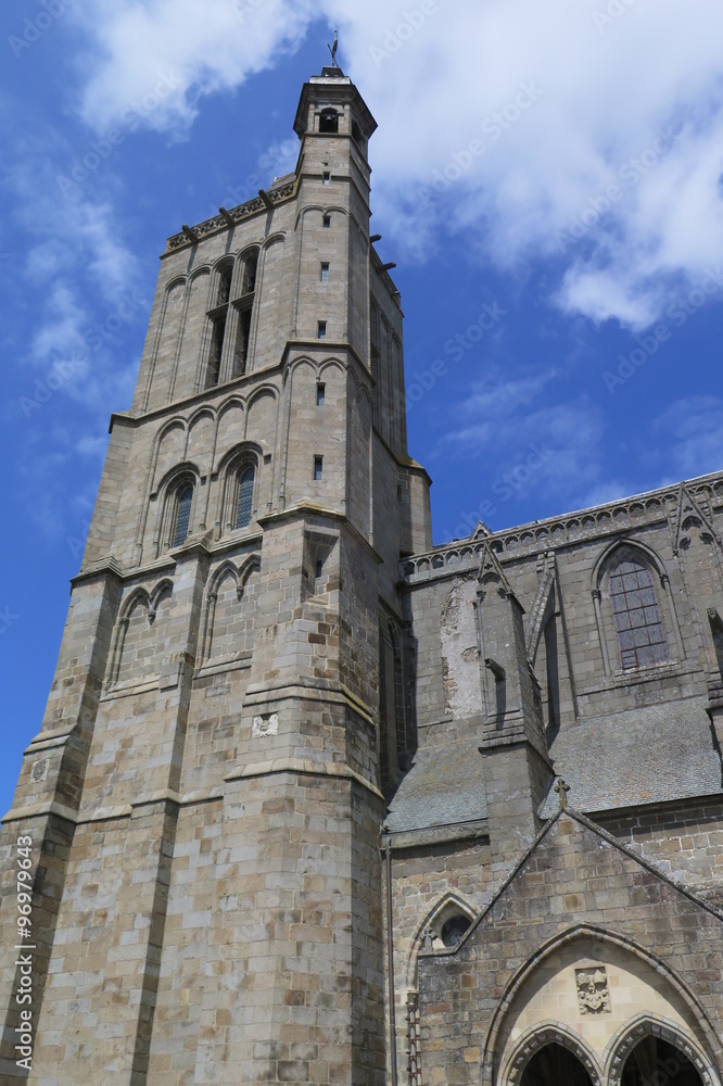 Kathedrale Saint-Samson in Dol-de-Bretagne