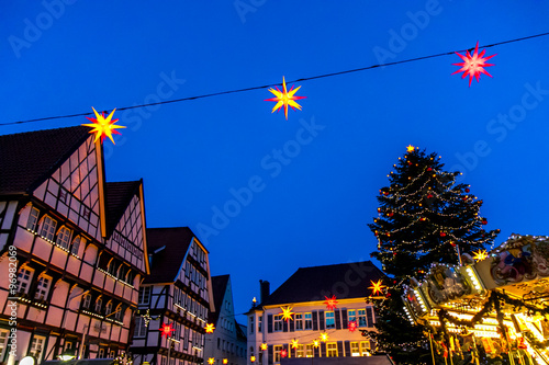 Weihnachstmarkt und blaue Stunde photo