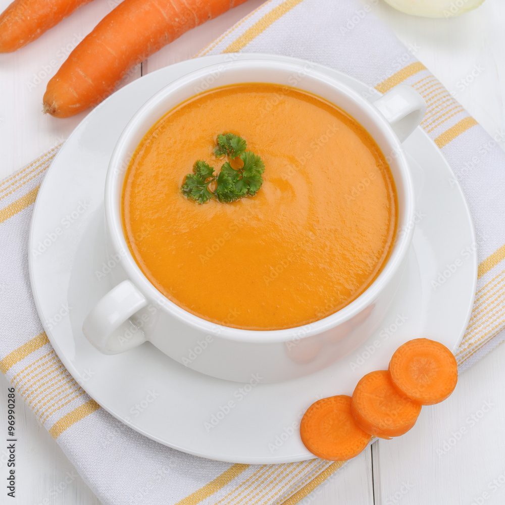 Karottensuppe Karotten Möhren gesunde Ernährung Suppe in Suppe Karottensuppe Karotten Möhren gesunde Ernährung Suppe in Suppe