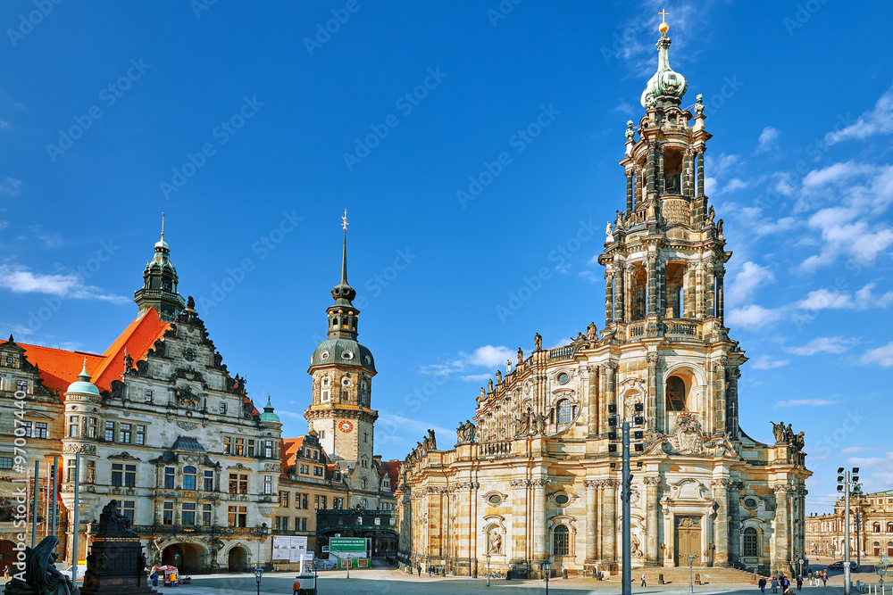 Obraz premium DRESDEN, GERMANY- SEPTEMBER 08, 2015 :Dresden Frauenkirche (Chur
