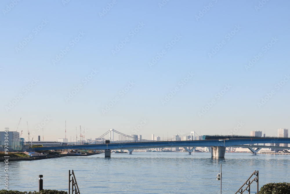 海と橋