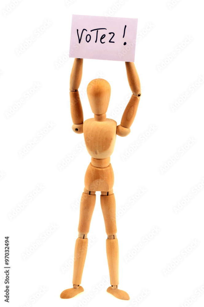 Homme bois tenant un carton avec votez écrit dessus Homme bois tenant un carton avec votez écrit dessus
