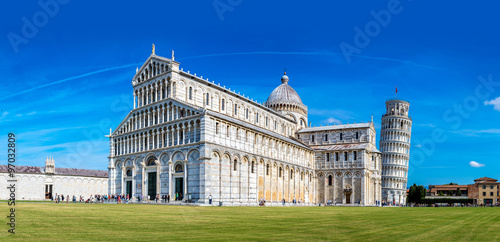 Leaning tower and Pisa cathedral photo