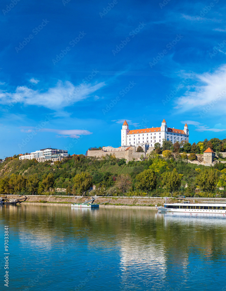 Fototapeta premium Medieval castle in Bratislava, Slovakia