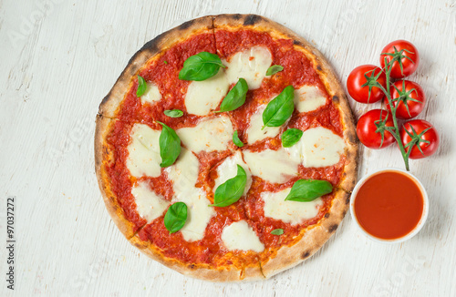 Delicious italian pizza ser...