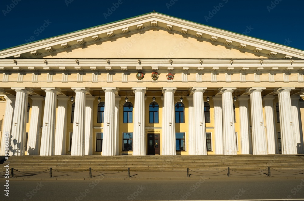 Fototapeta premium The building of the Mining University, 1811 in St. Petersburg