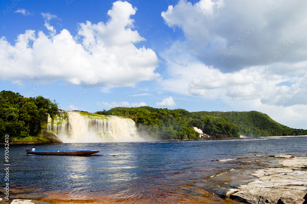 Hacha Waterfall - Venezuela