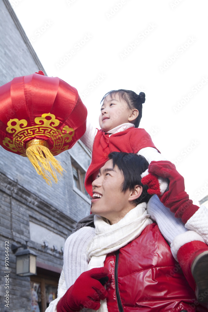 Fototapeta premium Father and daughter Celebrate Chinese New Year
