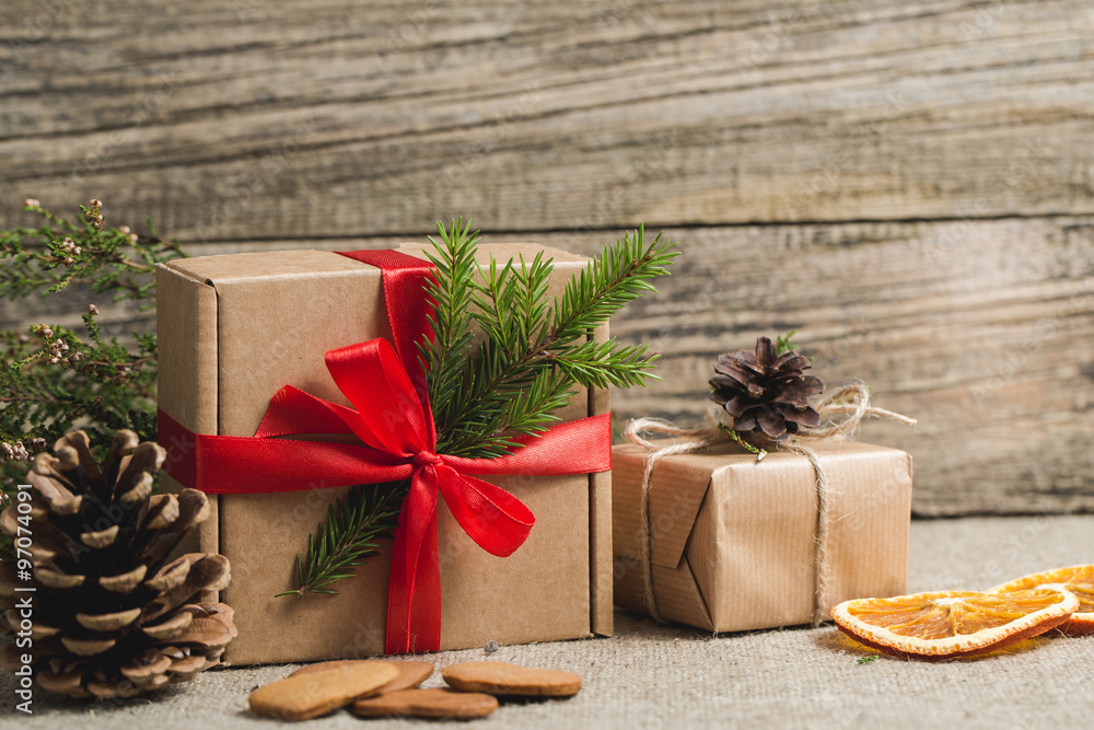 Obraz premium Handmade christmas gifts on a table.