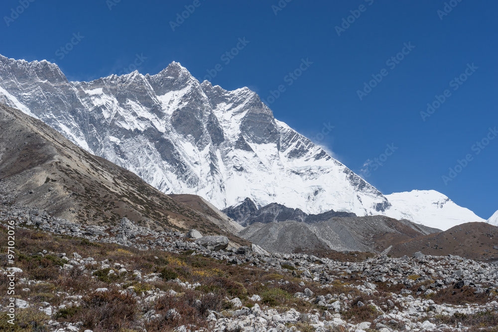 Fototapeta premium Góra Lhotse z trekkingu regionu Everest