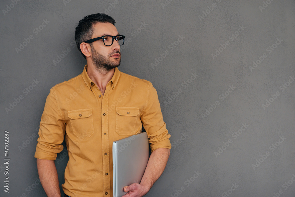 Obraz premium Lost in business thoughts.