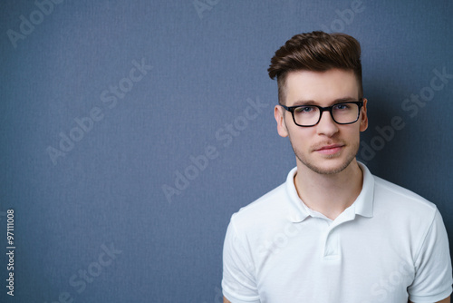 junger mann mit brille © contrastwerkstatt