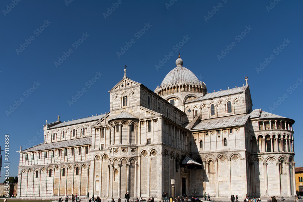 monumentos religiosos de la ciudad de Pisa, Italia