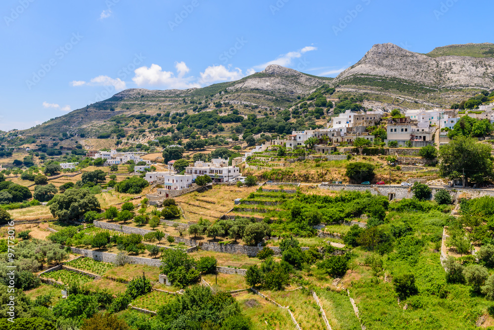 Traditional Greek village in the mountains, Apiranthos village, Naxos island, Cyclades, Greece. - obrazy, fototapety, plakaty 