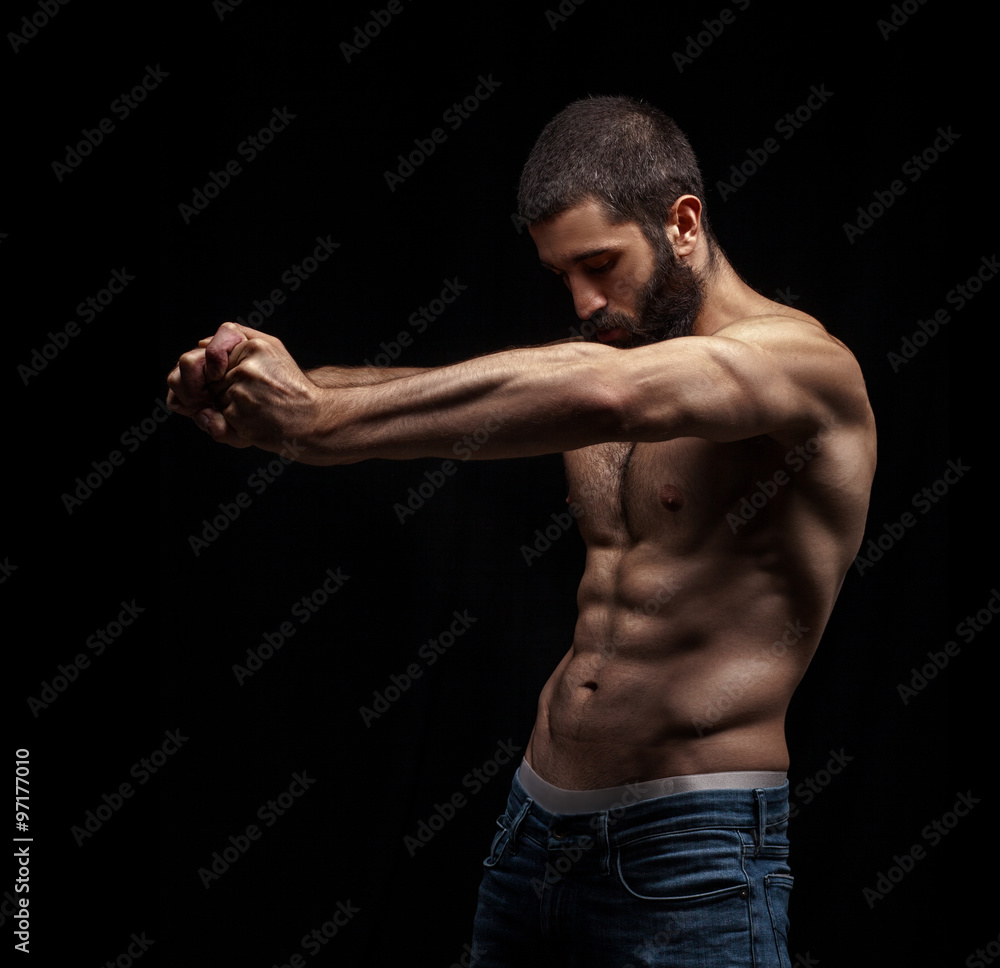 Fototapeta premium strong athletic berdy man 