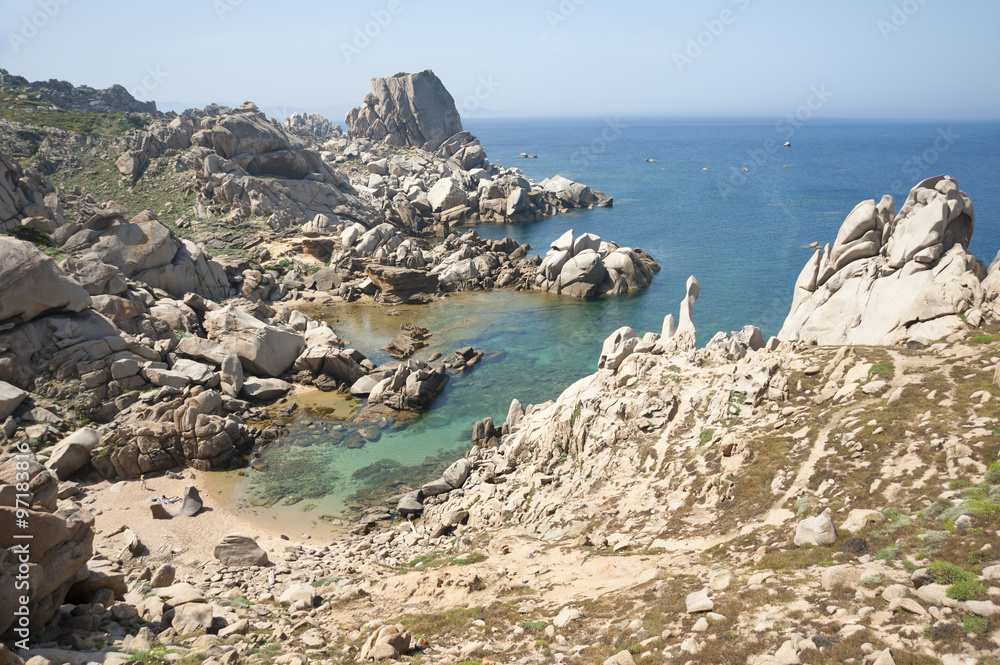 Sardinien, typische Küstenlandschaft beim Capo Testa