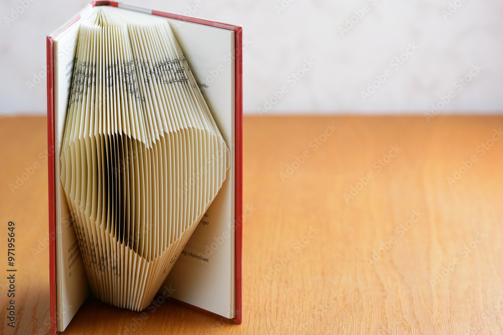 Fototapeta premium Book folding heart