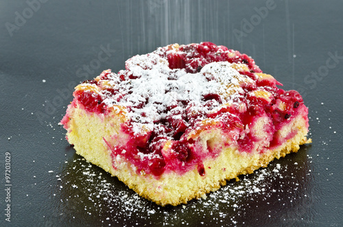 Bezuckerter Roter Johannisbeerkuchen