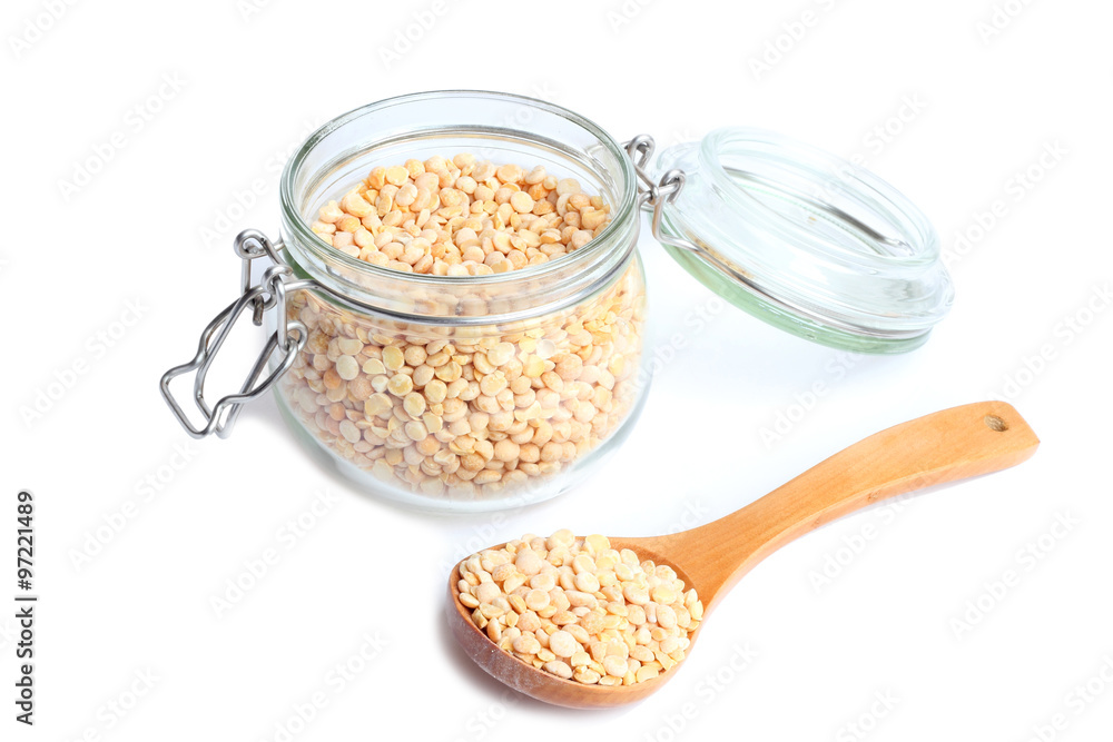 pea beans isolated white background
pea beans isolated white background