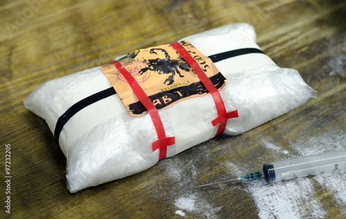 Package Drugs and Syringes