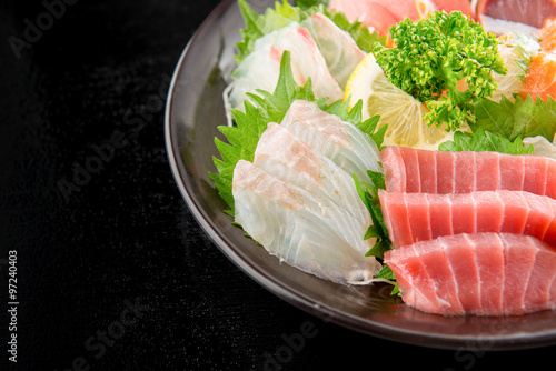 Różne sashimi