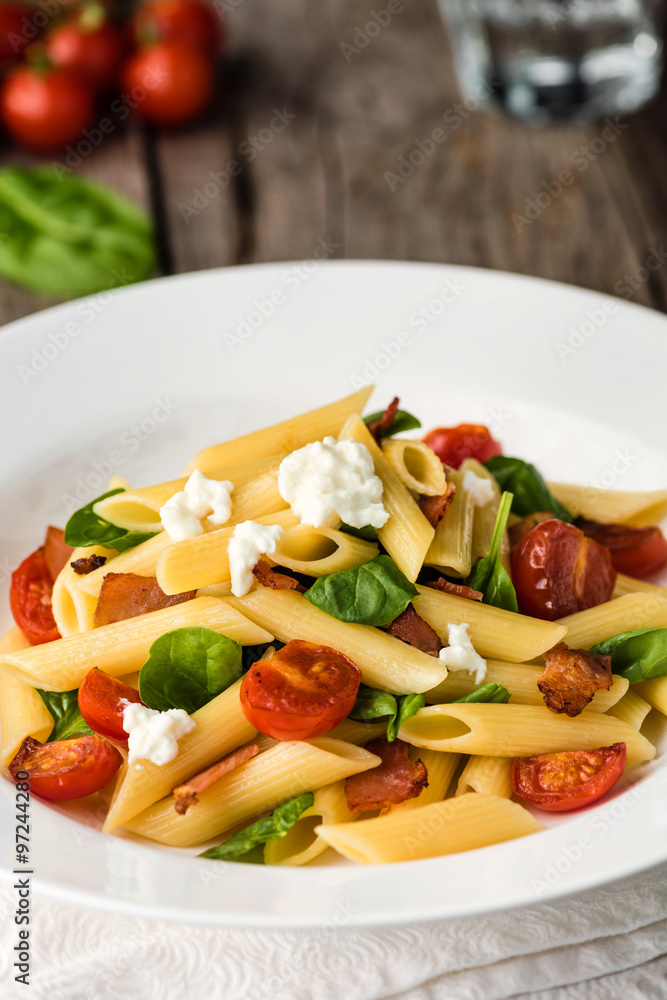 Tomato and Bacon Penne Pasta