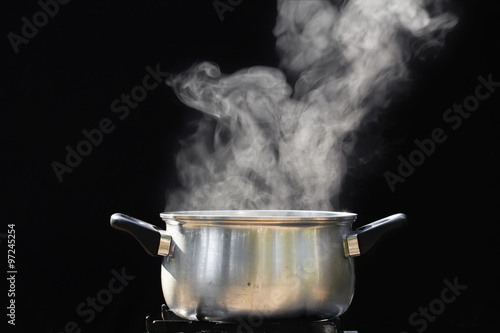 Принти на полотні steam over cooking pot
