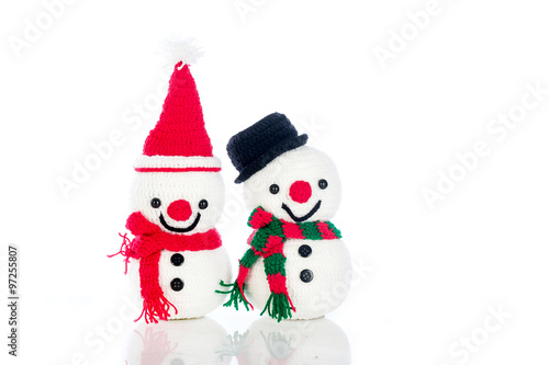 Two smiling snowman