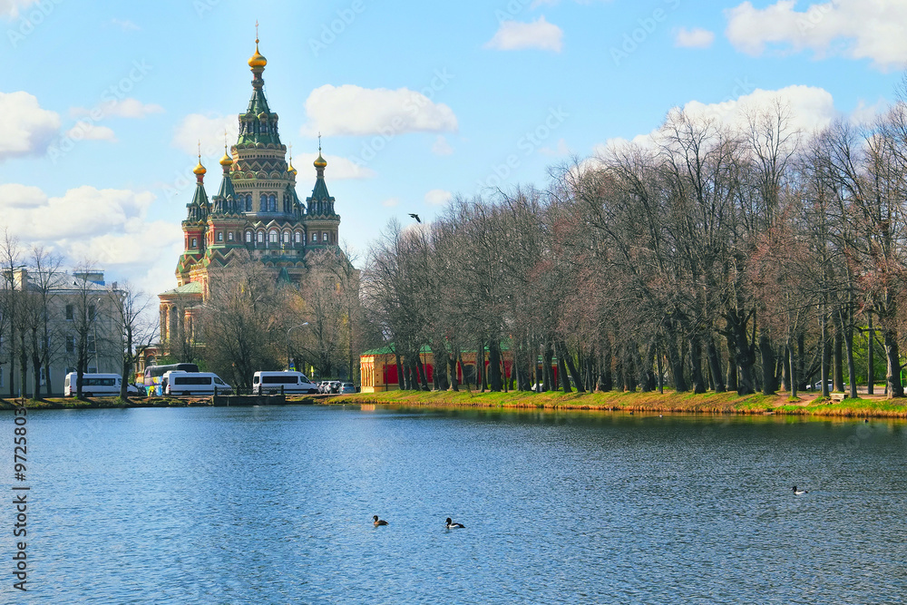 Obraz premium St. Petersburg, Russia, May, 03, 2014: St. Peter and Paul Cathedral, Peterhof, St. Petersburg, Russia.