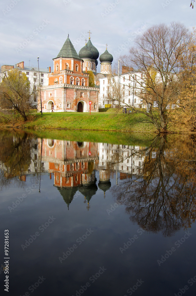 MOSCOW, RUSSIA - October, 2015: The Estate Of The Romanovs In Iz MOSCOW, RUSSIA - October, 2015: The Estate Of The Romanovs In Iz