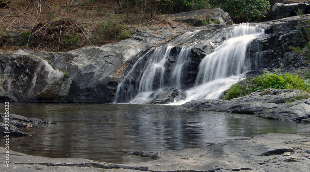 Fototapeta premium KAMPHAENG PHET, THAILAND - January, 2015: Khlong Lan Waterfall