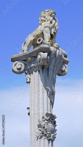 estatuas publicas en las calles de girona