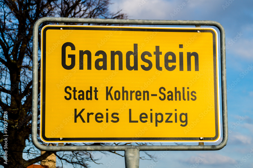 Ortstafel von Gnadstein in Sachsen