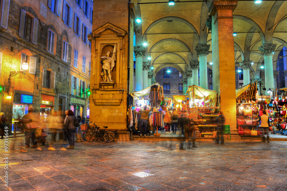Piazza di Mercato Nuovo in Florence