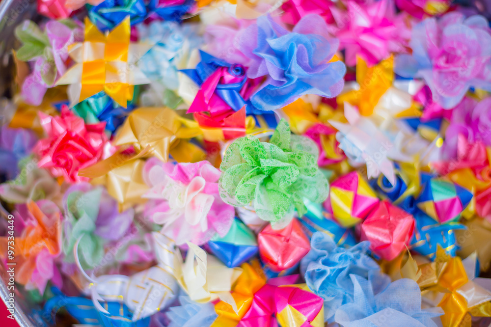 Set ribbon folded into a flower. Wrap coins by hand. I worked for the sacred(ordination ,matriculation ,initiation) in Thailand Set ribbon folded into a flower. Wrap coins by hand. I worked for the sacred(ordination ,matriculation ,initiation) in Thailand