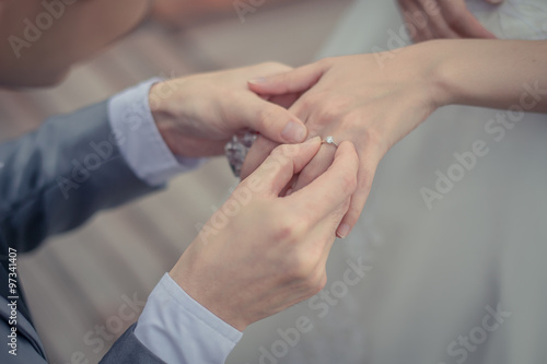 The groom wore a bride's wedding ring © jaengpeng