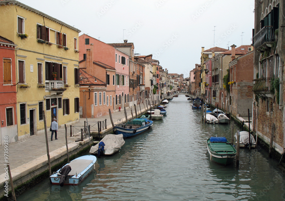 Venise, petit canal dans le quartier de Cannaregio, Italie
