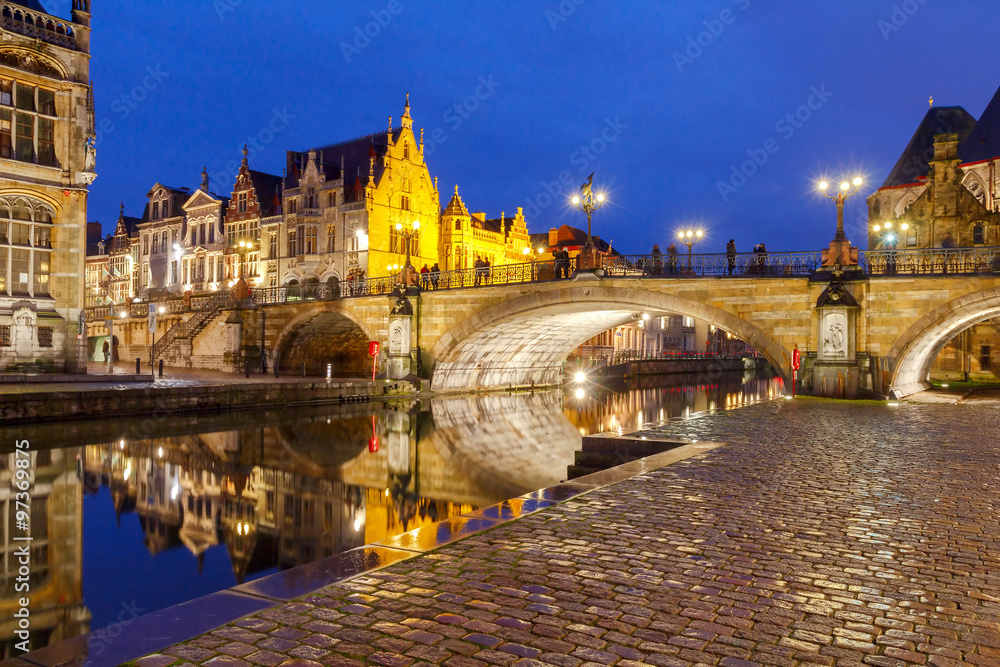 Fototapeta premium Belgium. Gent at night.