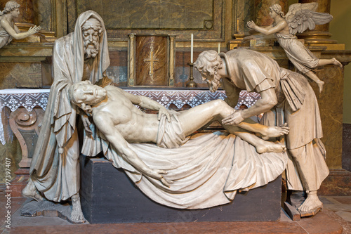 Photography Vienna - statue of Burial of Jesus in Michaelerkirche