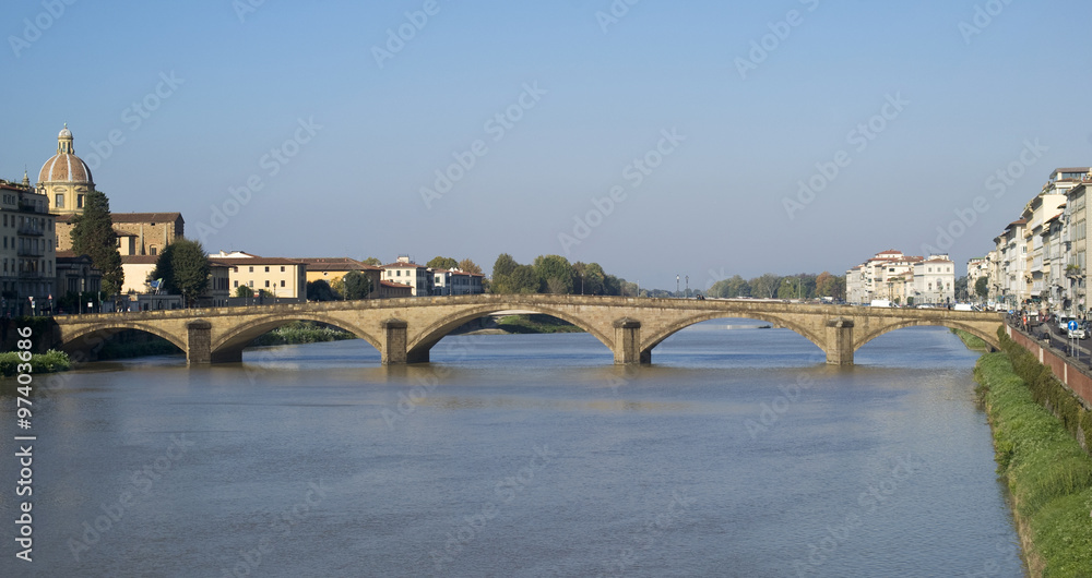 Ponte alla Carraia, Bridge on the Arno river, Florence
