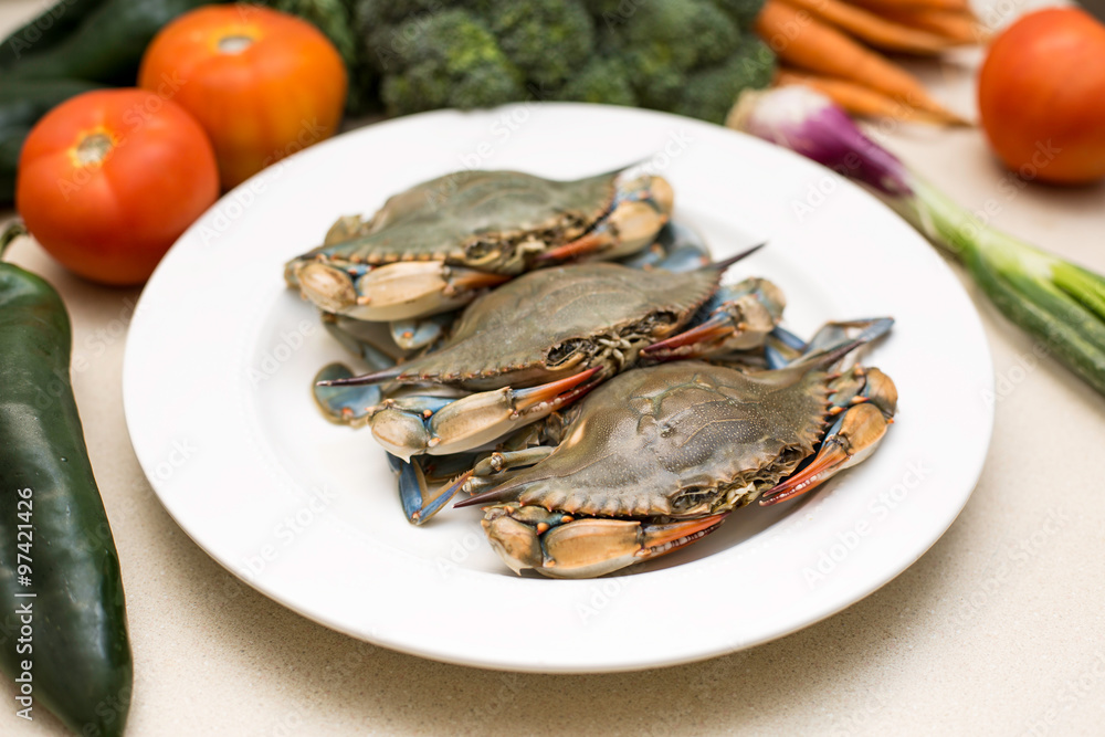 Raw blue crab with vegetables 2 Raw blue crab with vegetables 2