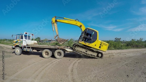 Excavators Up Trainer