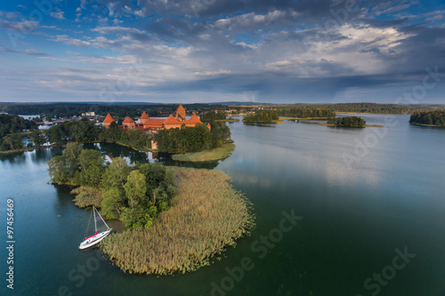 Fototapeta Naklejka Na Ścianę i Meble -  Trakai castle in Litaunia
