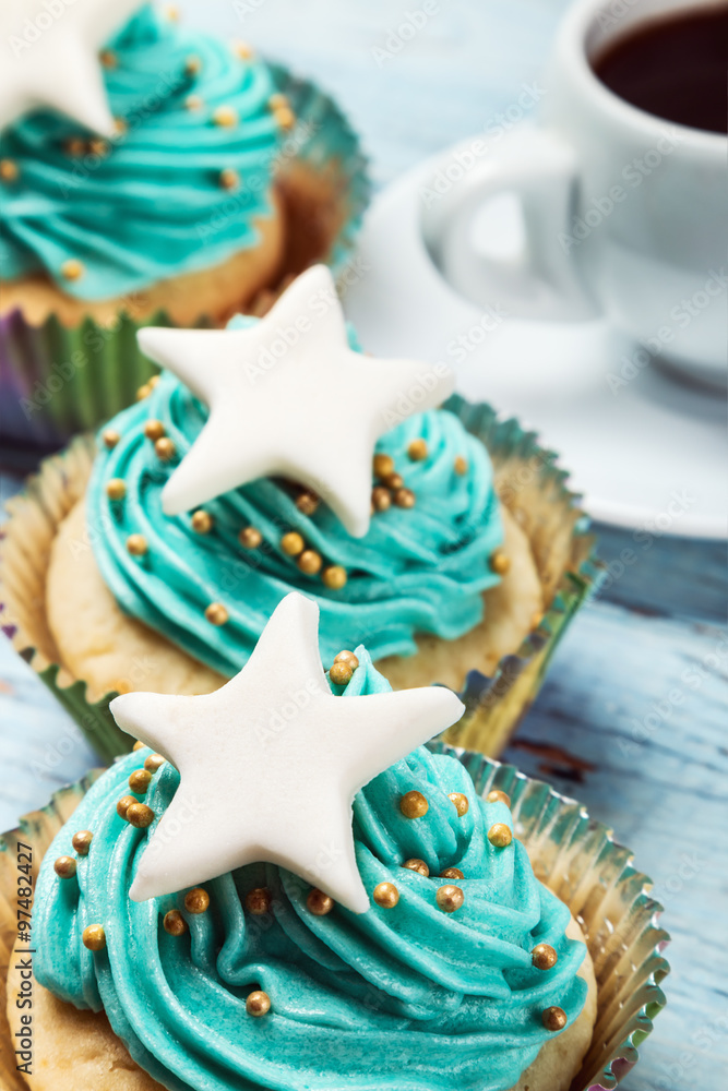 Christmas cupcakes with a star